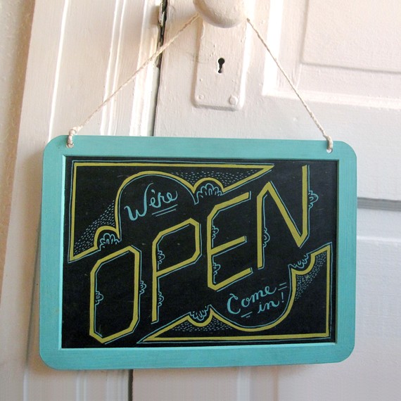 mary kate mcdevitt open/closed sign, why twitter is the new local store
